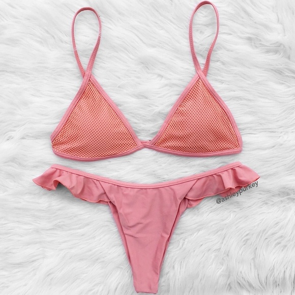 Daisys Boutique Other - ❤️CLEARANCE❤️ Peach ruffled cheeky bikini set